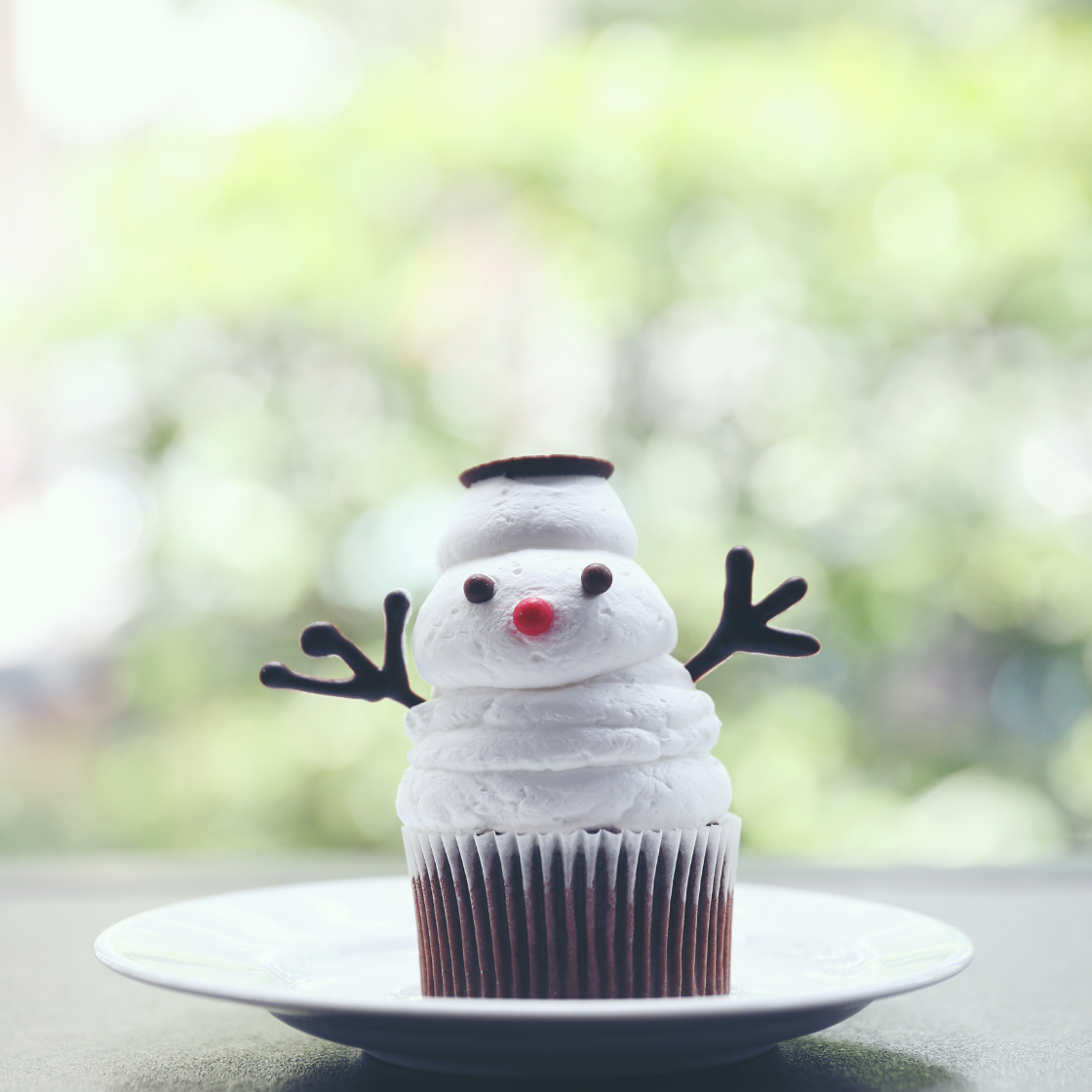 snowman cupcakes